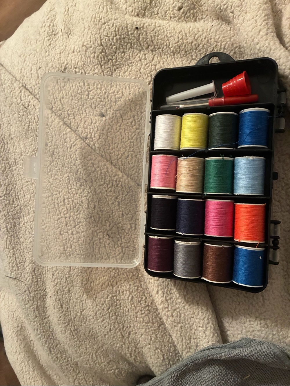 Living Solutions Sewing Kit 115 Piece - Picture 5 of 6